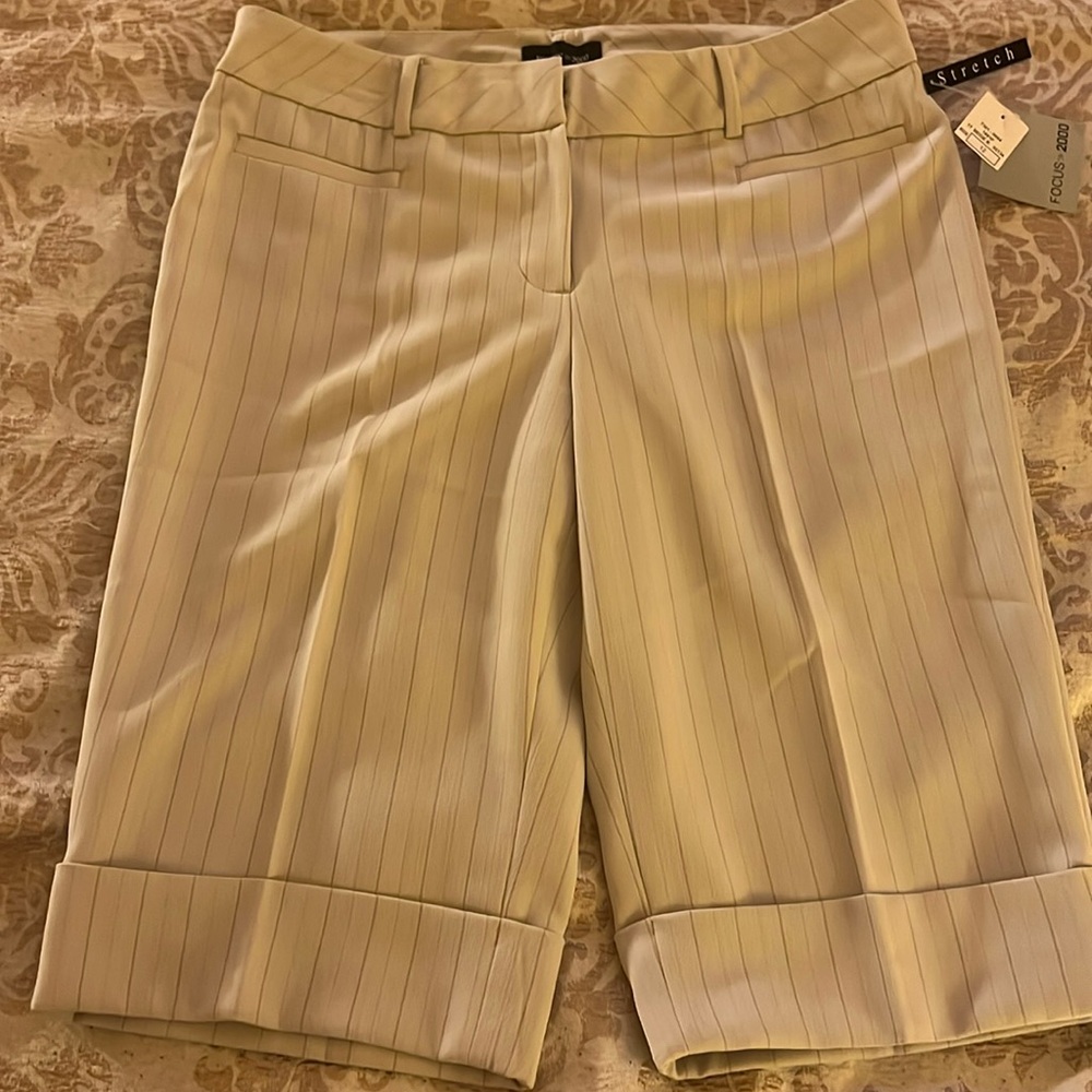 Dressy Shorts Knee length. Brand Focus 2000. Beige length 24 ins Inseam 14 ins